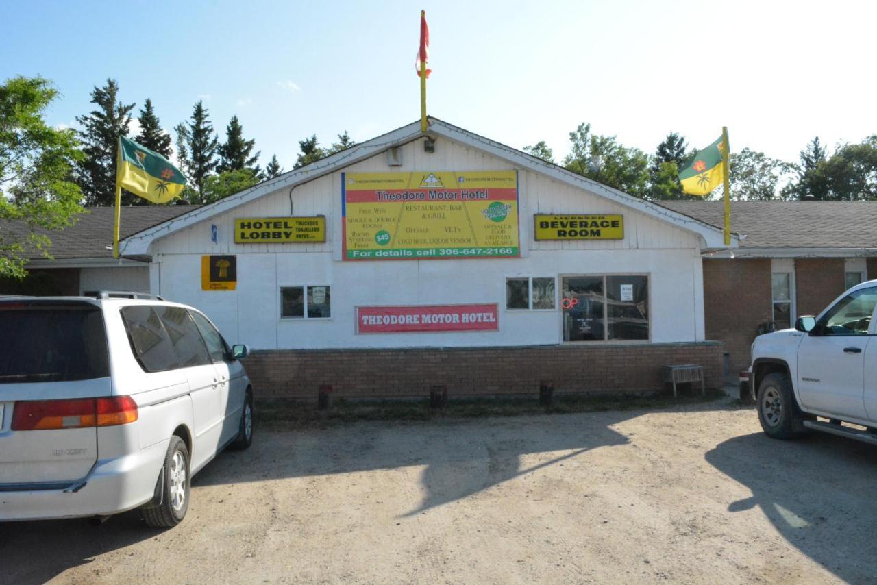 Theodore Motor Hotel Exterior photo